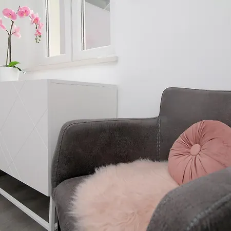 Seaside M 3 -seaview And Parking Apartment